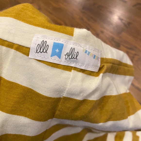 Yellow striped infinity scarf - Picture 3 of 4